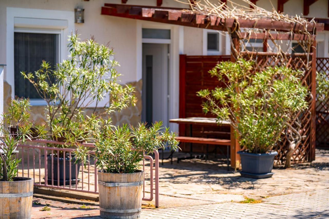 Pelso Apartman Zamardi Exterior photo